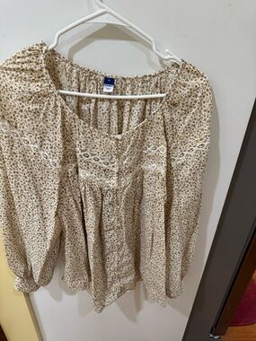 Old Navy Cream and Tan Floral Peasant Top